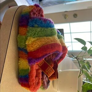 UGG Yeah Cali Collage Slides